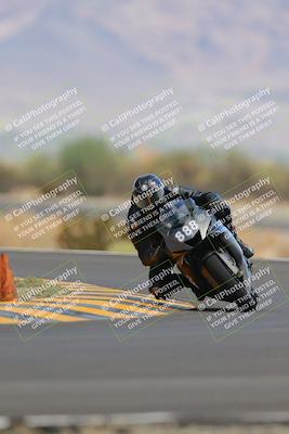 media/Sep-11-2022-SoCal Trackdays (Sun) [[81b7e951af]]/Turn 14 (1130am)/